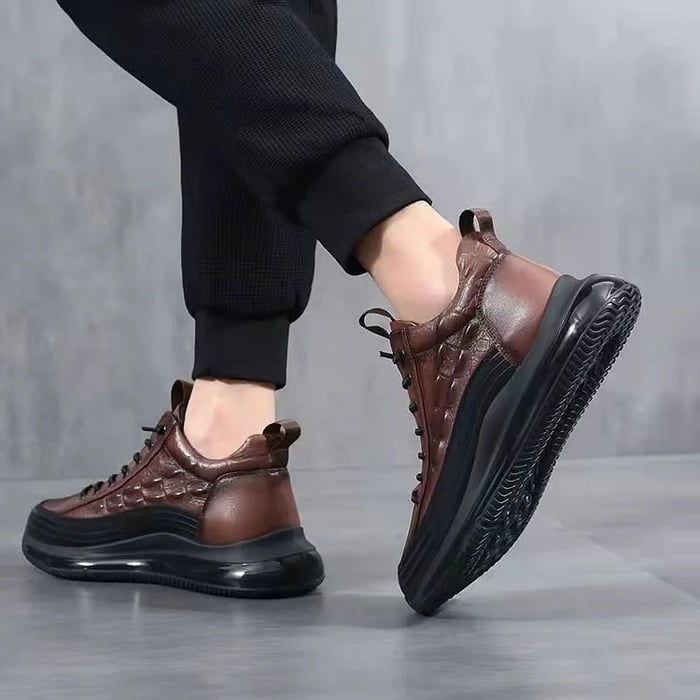 Men's casual shoes