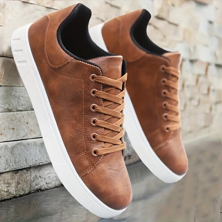 Men's lace-up shoes with extra comfort