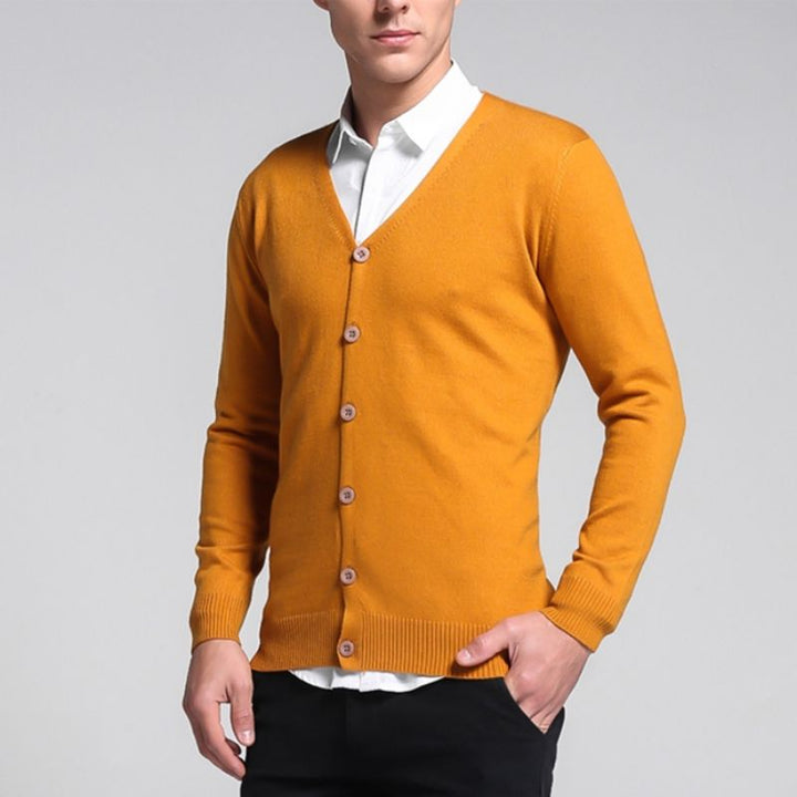 Classic Men's cardigan with button