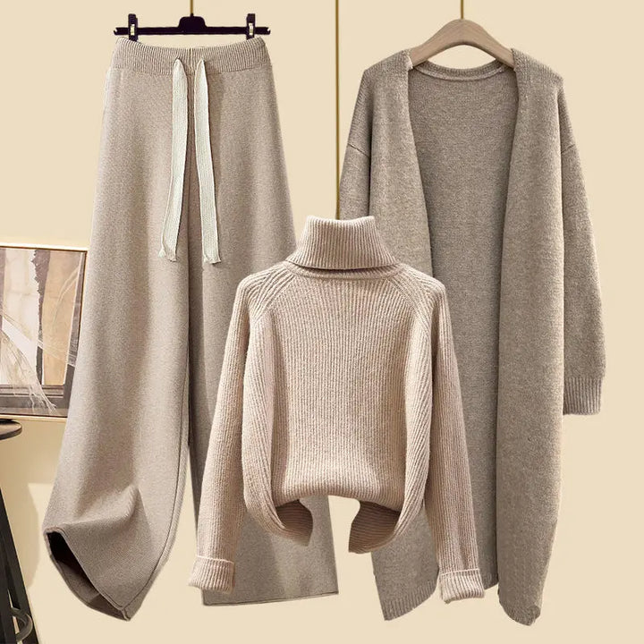 Elegant and warm ladies' turtleneck set