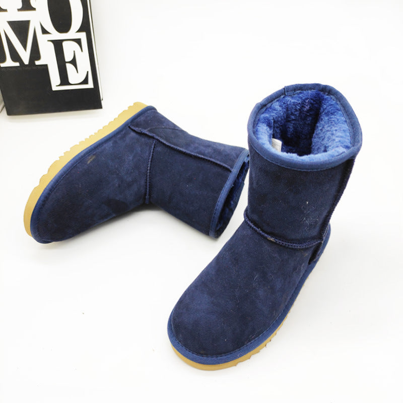 Ladies snow boots with flat heel