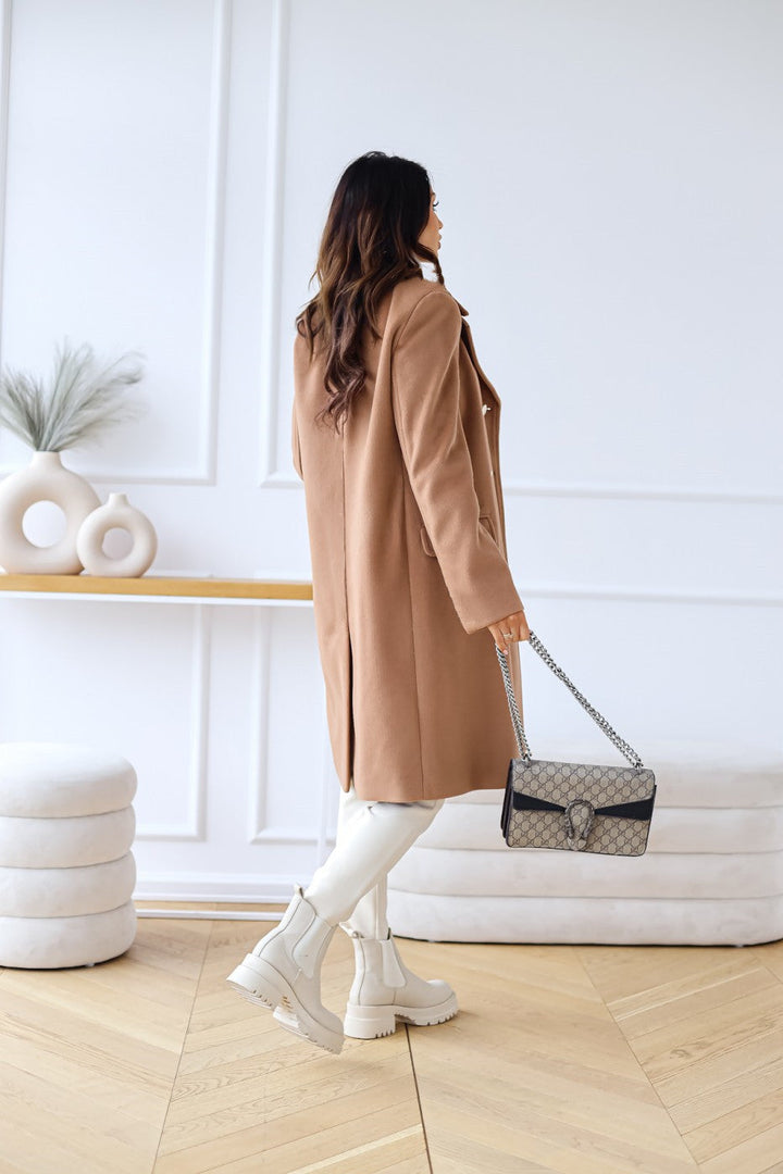 Double breasted women's wool coat