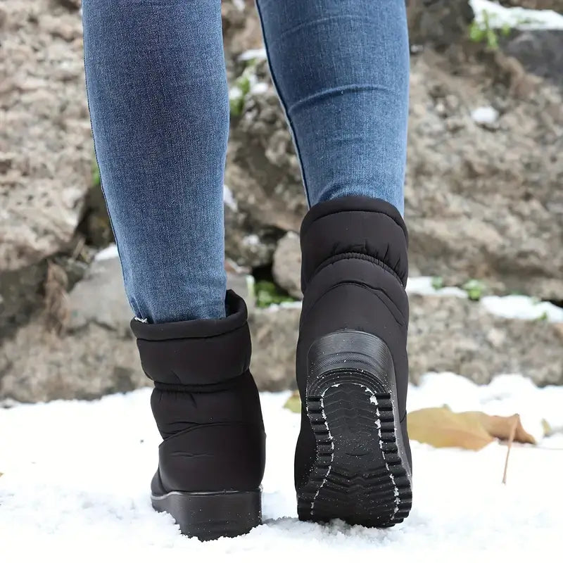 Warm and comfortable winter boots for women