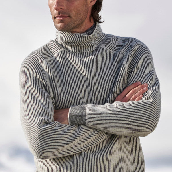 Men's Sweater with Warm Neck