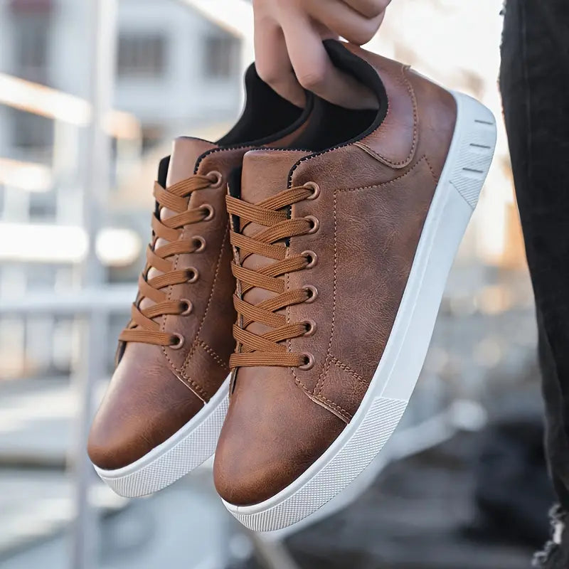 Men's lace-up shoes with extra comfort