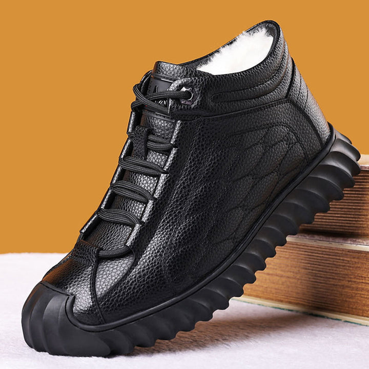 Black men's shoes with warm inner lining