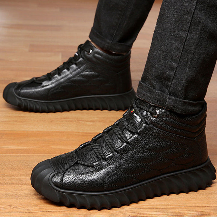 Black men's shoes with warm inner lining