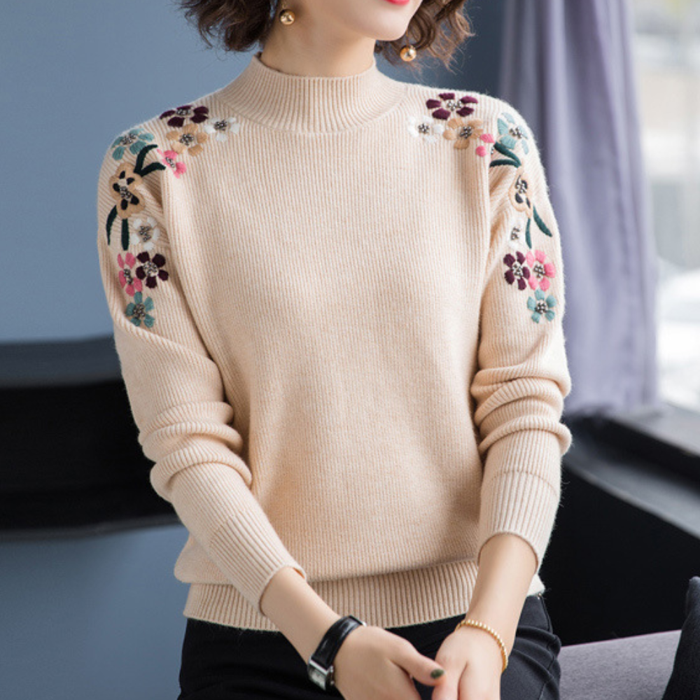 Chic jumper for women with floral print