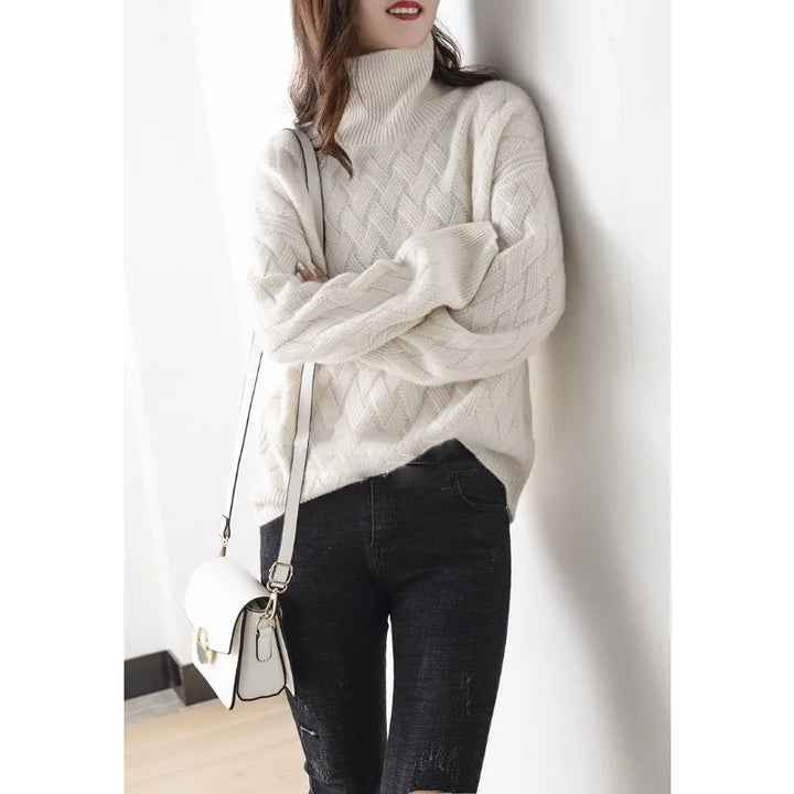 Elegant and chic cashmere jumper for women