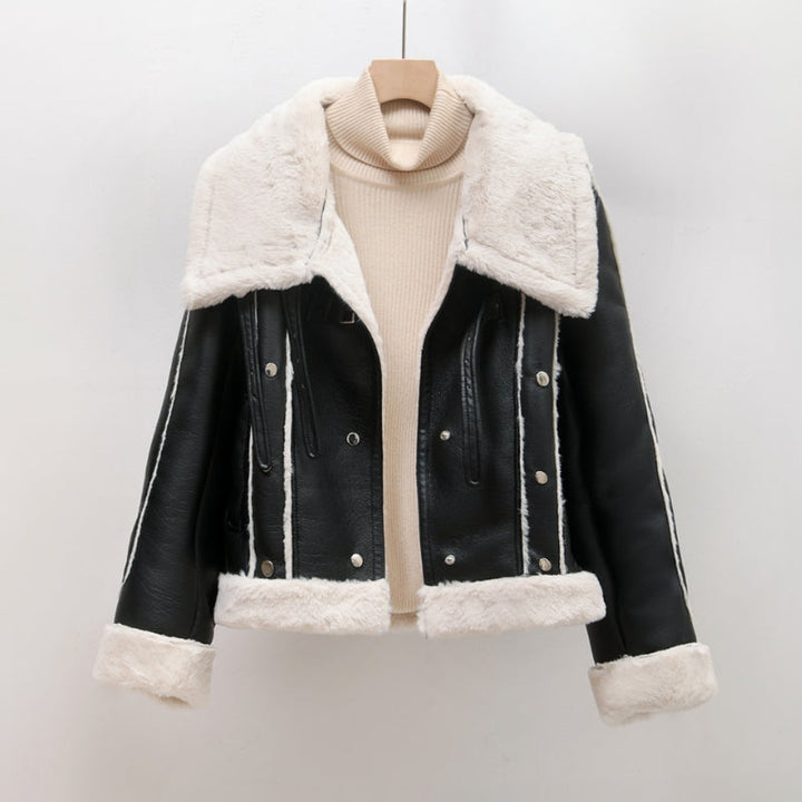 Stylish leather jacket with faux fur for women