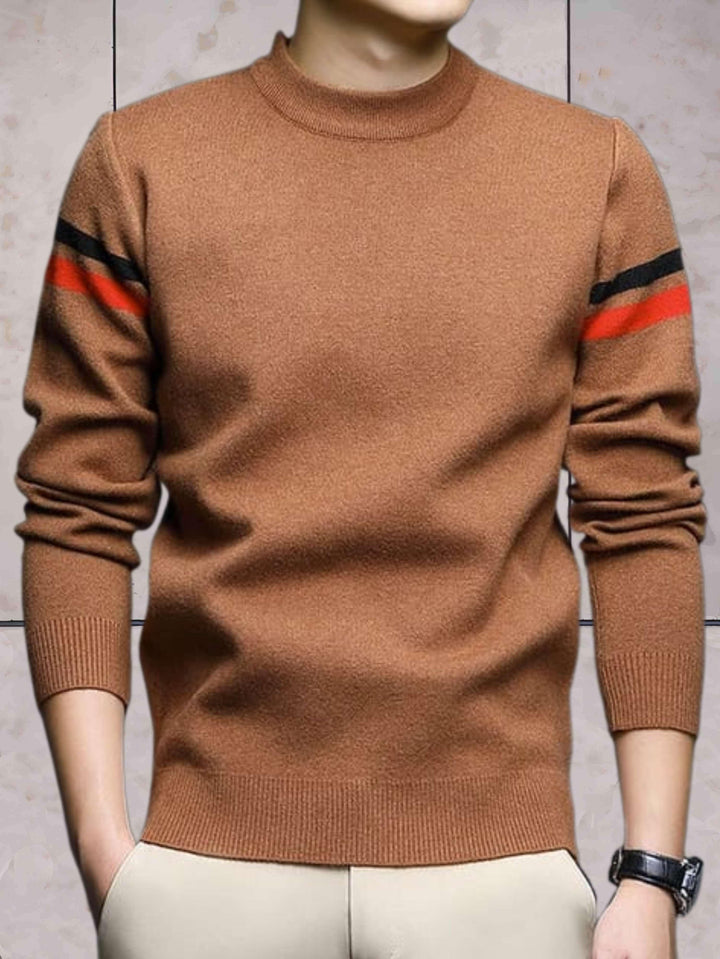 Men's Sweater with Round Neck and Contrasting Colors on the Shoulder