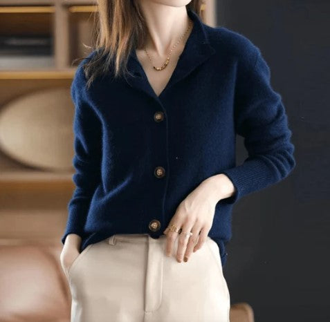 Elegant knitted cardigan