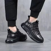 Men's casual shoes