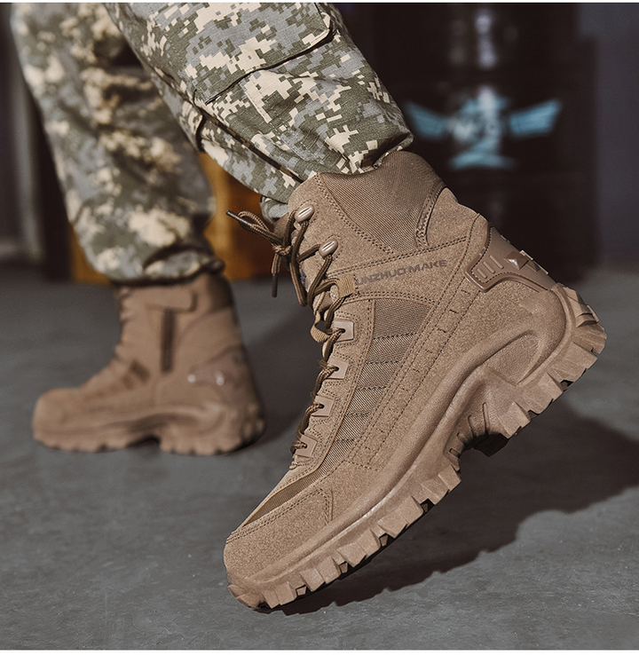 Waterproof puncture-resistant military men boots for outdoor use