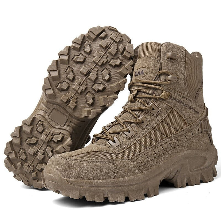 Waterproof puncture-resistant military men boots for outdoor use