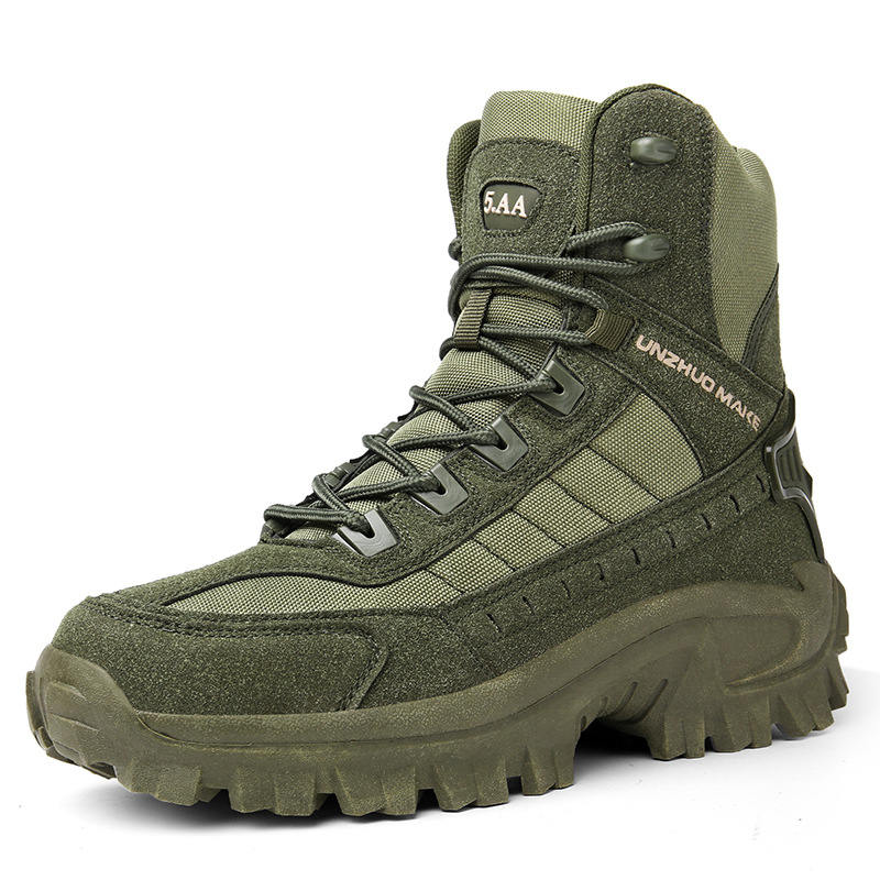 Waterproof puncture-resistant military men boots for outdoor use