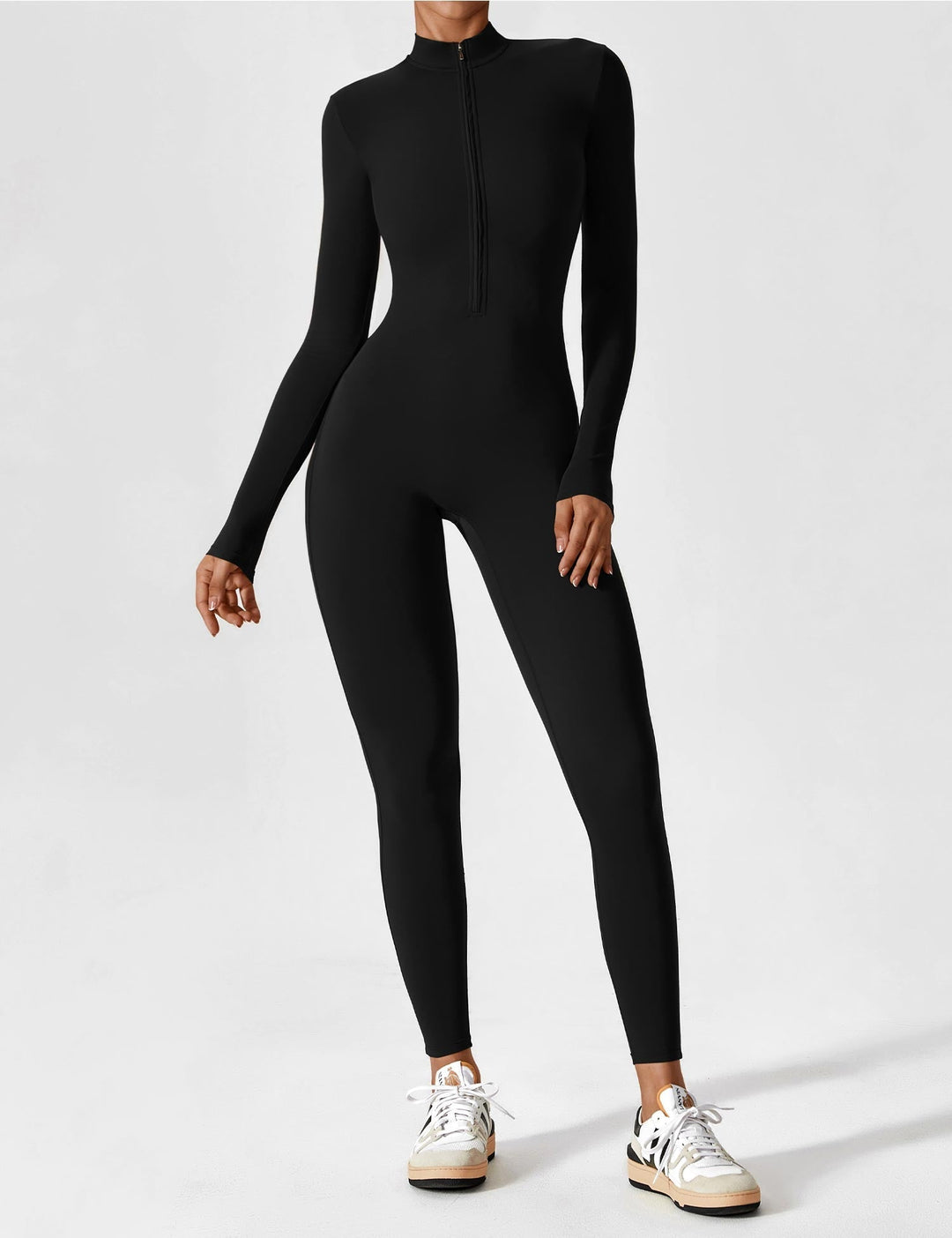 Ladies long-sleeved jumpsuit with zip fastening and open collar