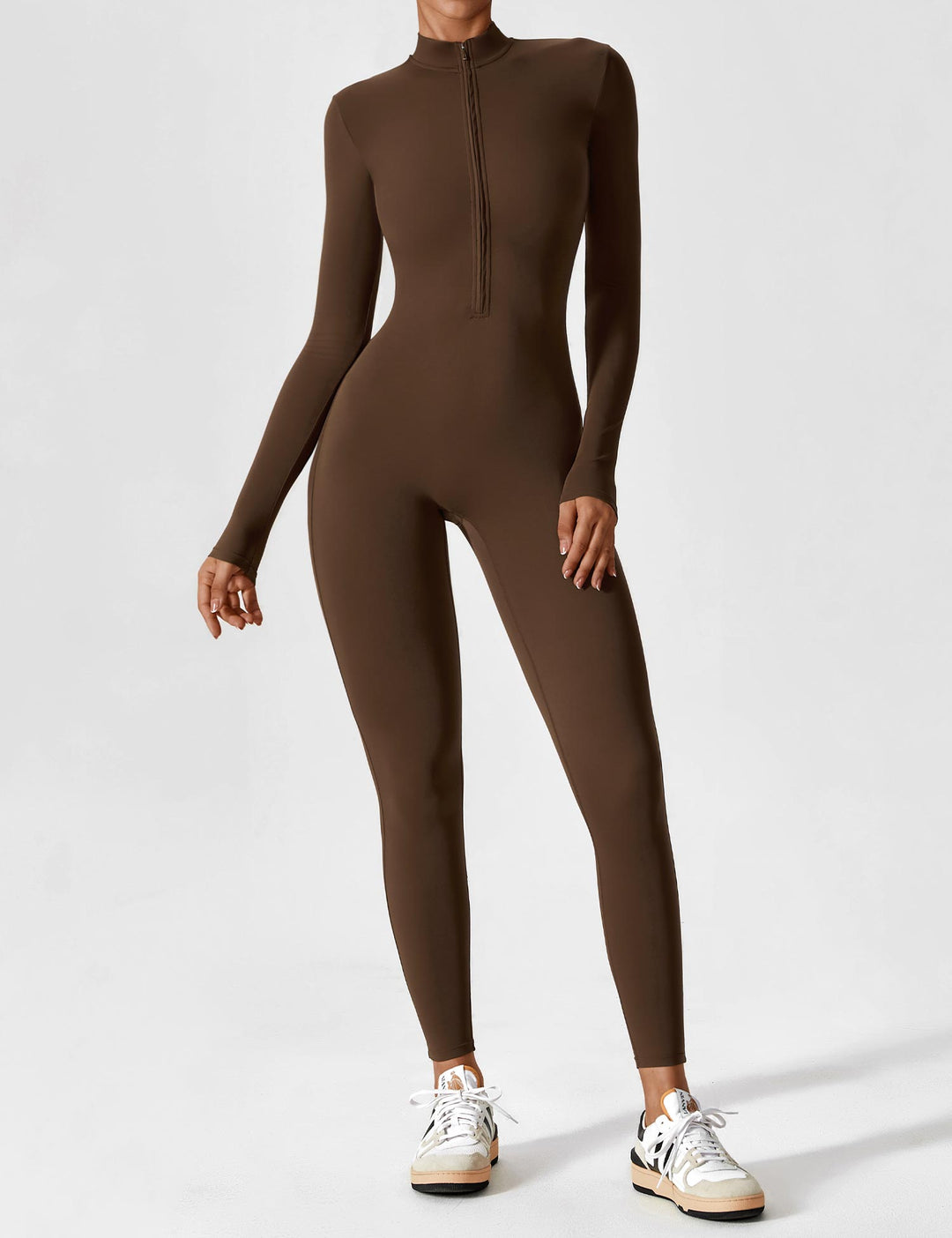 Ladies long-sleeved jumpsuit with zip fastening and open collar